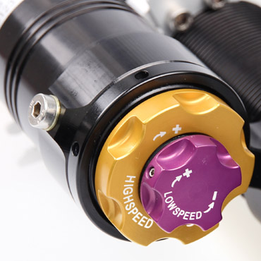 Details of  the KW coilover suspension Variant 4 compression damping and reservoir
